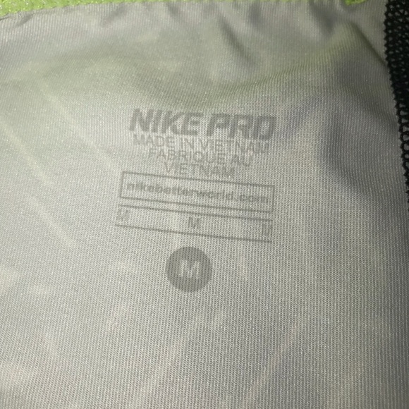 Nike Pro Combat Capri Women’s - Picture 3 of 3